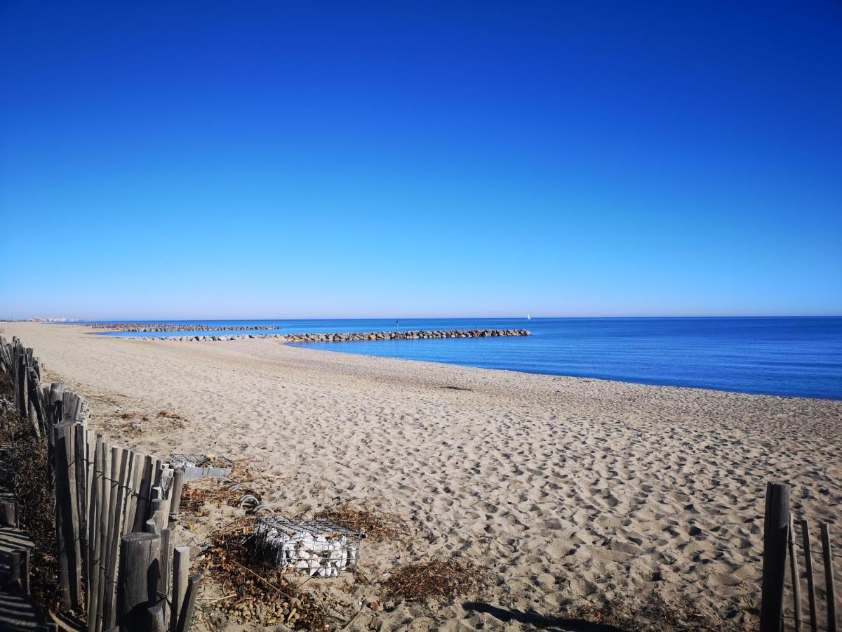 Mas De La Mer Saint-Cyprien  Exteriör bild